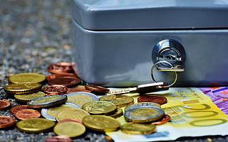 超高含“寧”率，嘉實姚志鵬坐實“寧組合”最強挖掘機！