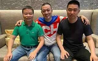 上完美股又上港股，蔚來理想小鵬為何折騰？