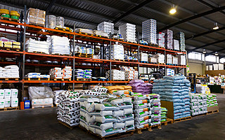 凈利潤同比下降55.6%，牧糧靠一袋“化肥”能否撐起一個IPO？