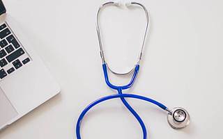 带量采购后核心产品价格生变 市场推广困难 爱康医疗净溢利预降35%