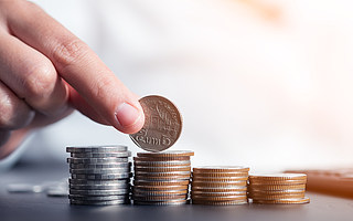 銀行代銷基金太賺錢，里邊貓膩知多少？