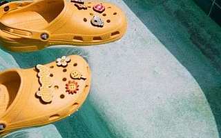 为什么“丑鞋”又回潮了？