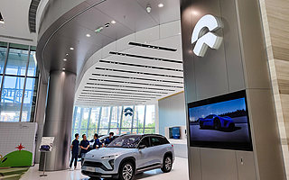 卖得少亏得多，蔚来要“练小号”了