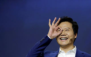 互联网大佬这么多，年轻人为什么喜欢雷军？