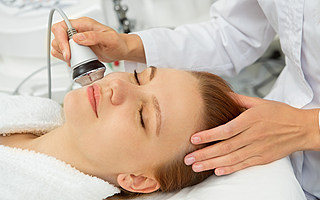 翻車(chē)不斷的美容儀，為何資本愛(ài)吹捧？