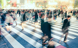 洪水退去，疫情当前：郑州封控区下的微观生活