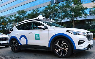 从Apollo Go到“萝卜快跑”，百度的AI星辰大海