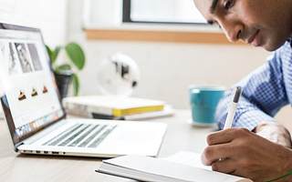 传智教育上半年扭亏 但收入仅为2019年同期的三分之一