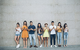 這屆年輕人，和百度同歲