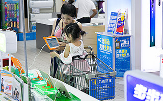 “双减”风暴下，谁在趁乱收割儿童市场？