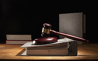 深度：劳动三分法，能否破局外卖骑手的保障困境？