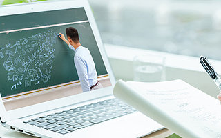 趣口才创始人王赫：被教培泡沫裹挟无法自拔，中年创业耗尽积蓄欠下千万外债