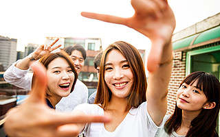 剧本杀out了，「自拍馆」才是年轻人新宠