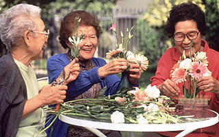 養老壓力背后，一場消費變局正在創造新機會