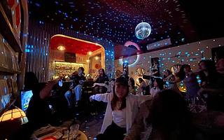 不是每個小酒館都想成為海倫司