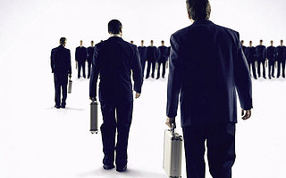 年薪百万后，我花20万为游戏氪金，也查出了肝损伤