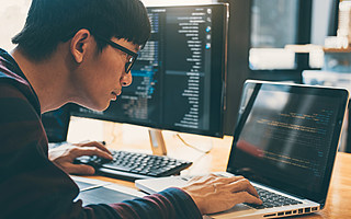 程序員的時代紅利快消失了，我要抓住它