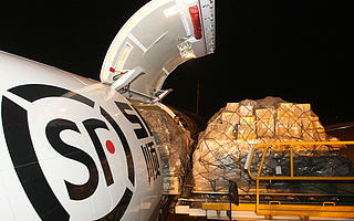 【鈦晨報】搜狗完成私有化交易，宣布與騰訊合并；順豐將下架“簽收確認”服務(wù)，獲消保委認可；iPhone累計銷量達20億部