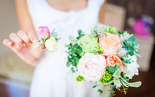 “买菜+买花”，生鲜电商要做最大搅局者？