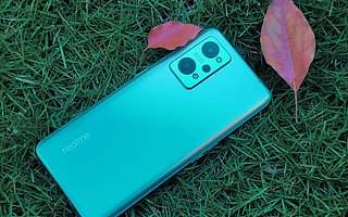 真我 GT Neo2 定位年轻人，平稳玩游戏且富有设计感