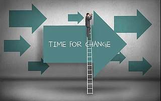 逃离或死抗：被撕裂的1000万教培人