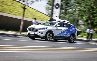 百度Apollo發布最新運營報告：服務人次超40萬，城市商業化加速