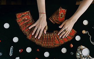 互联网玄学的“造神”奇迹还能持续多久？