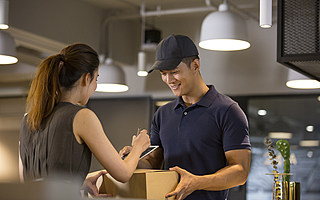 靠“小时达”追赶美团，京东也要玩万物到家？