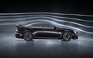 华为虽有汽车“三兄弟”，但是早晚还得要靠自己