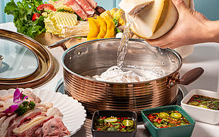 萬億“健康火鍋”賽道，一只椰子雞的想象力有多大？