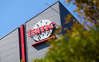 “缺芯風暴”進入下半場：臺積電向美國妥協？官方緊急澄清