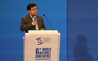 告別宿華時代，快手“治病”