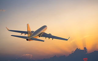 【鈦晨報(bào)】海航集團(tuán)及相關(guān)企業(yè)重整計(jì)劃獲得法院裁定批準(zhǔn);上海迪士尼樂(lè)園、迪士尼小鎮(zhèn)11月1日和2日暫時(shí)關(guān)閉;吉利汽車自研首枚“智能座艙芯片”即將量產(chǎn)