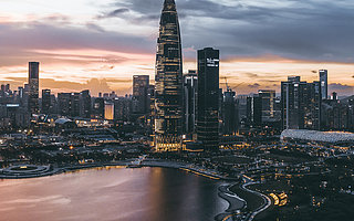 粤港澳大湾区成立1000亿元科创产业投资基金，聚焦“专精特新”等四个重点领域