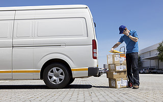 快递“涨薪”，释放了什么信号？