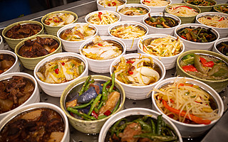 老鄉雞、老娘舅劍指A股，誰將成為“新中式快餐第一股”？