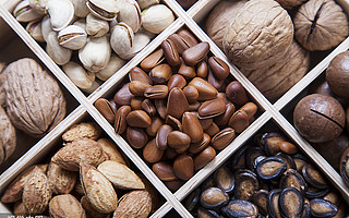 “網紅零食第一股”三只松鼠:凈利潤暴降近八成,頻頻曝出食品安全問題|看財報