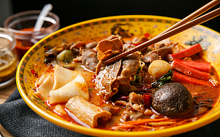 楊國福麻辣燙赴港上市獲批,食安問題何解?