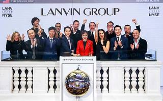 “奢侈品之王”首夺世界首富之位，“中国版LVMH”市值却缩水4成