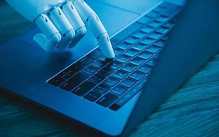 英伟达黄仁勋:AI让每个人都是程序员,技术鸿沟第一次消失