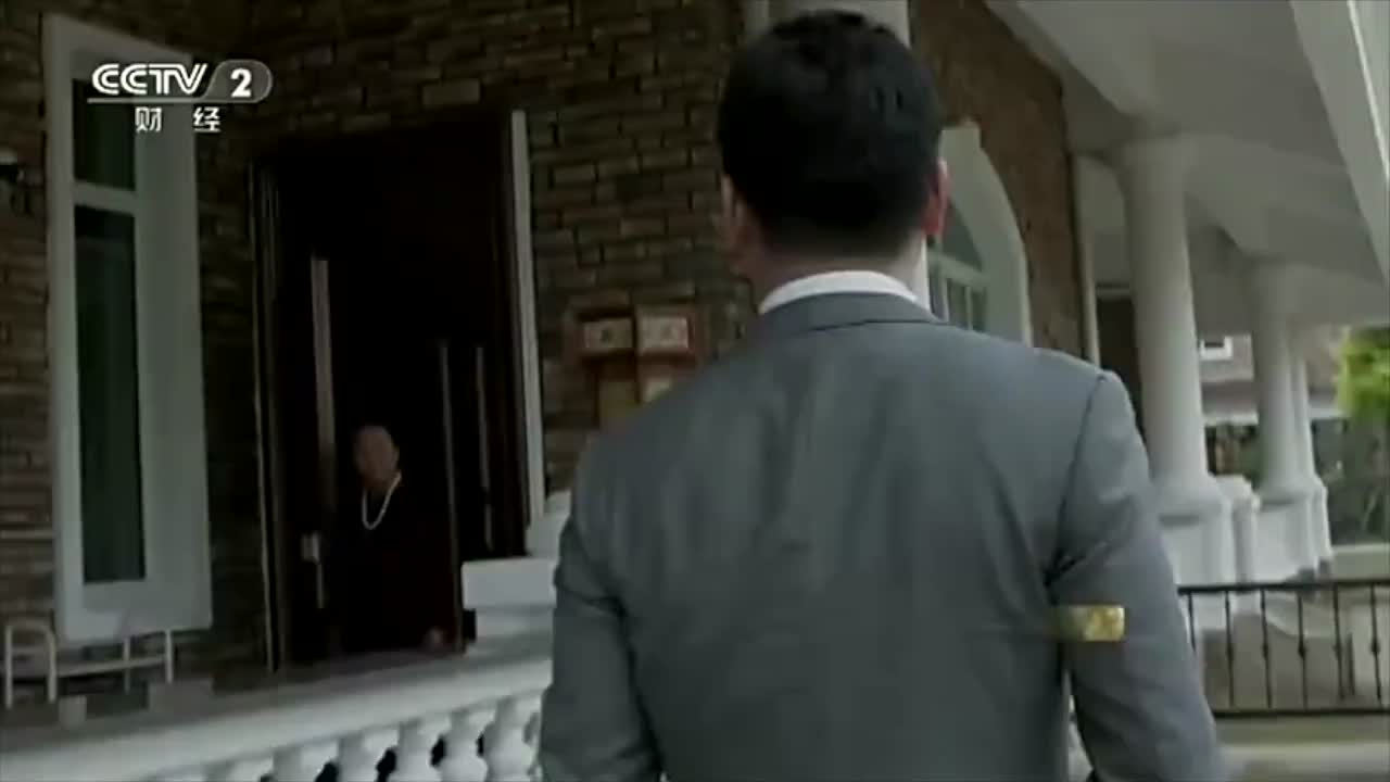 孝子刘强东给妈妈过生日