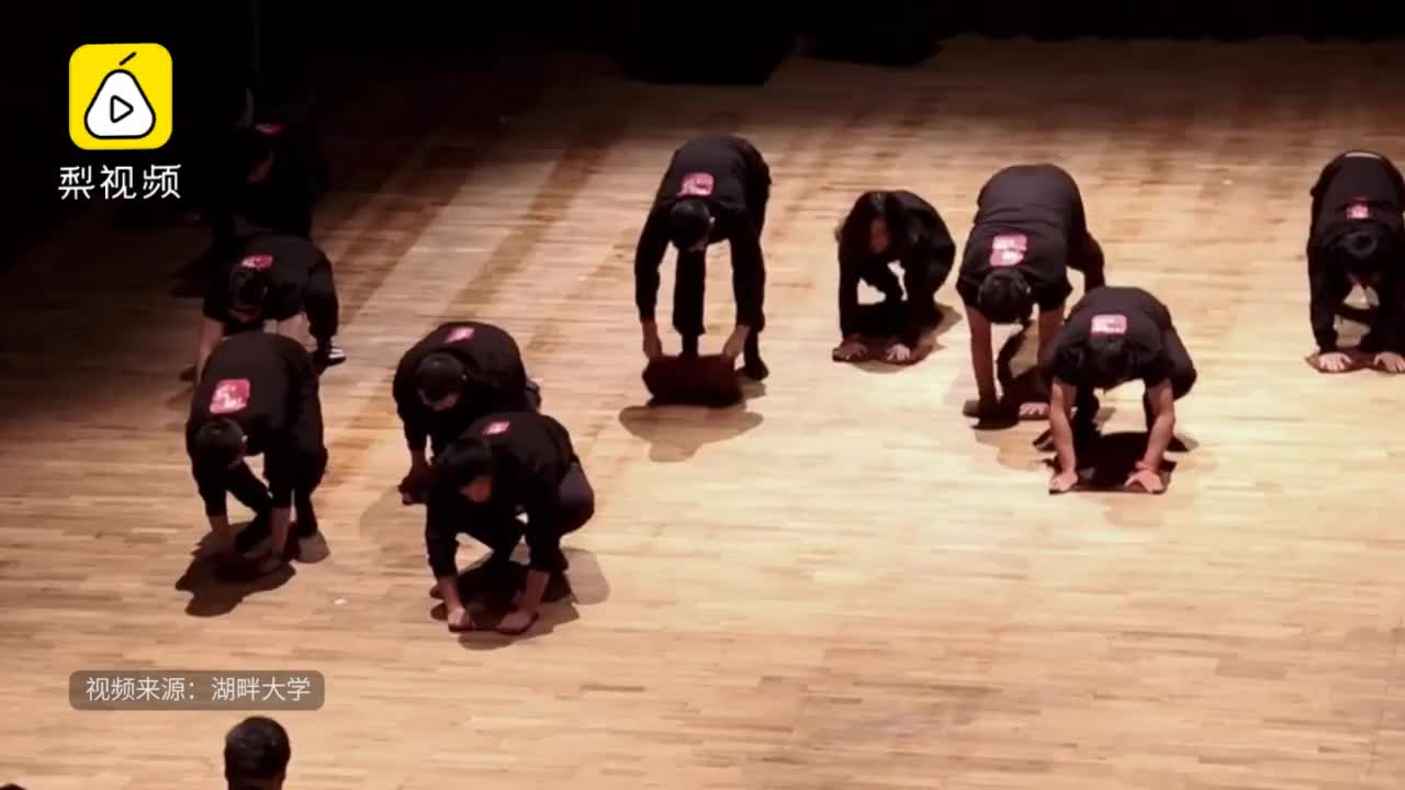 马云再收弟子：湖畔大学开学擦地板